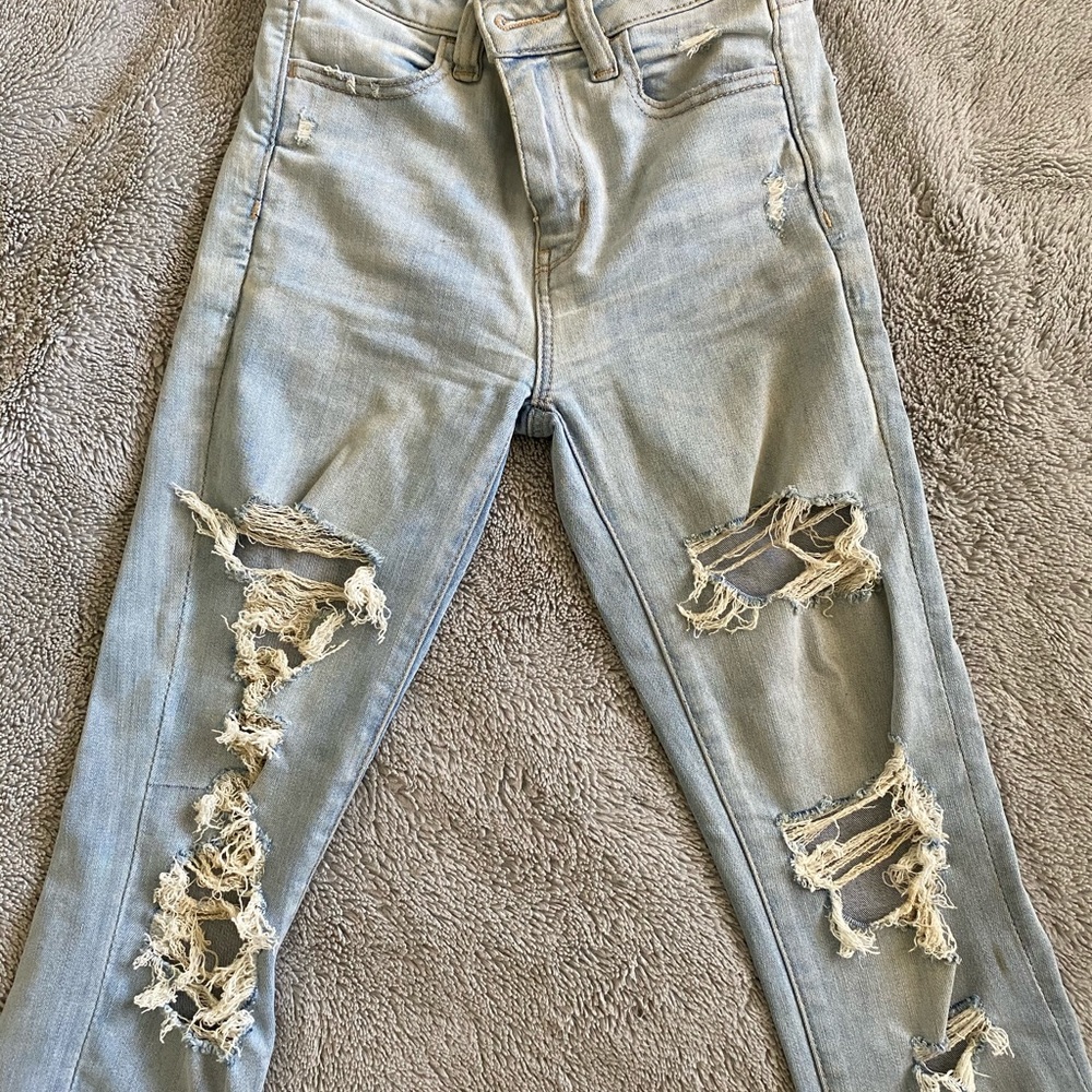 American eagle ripped skinny jeans